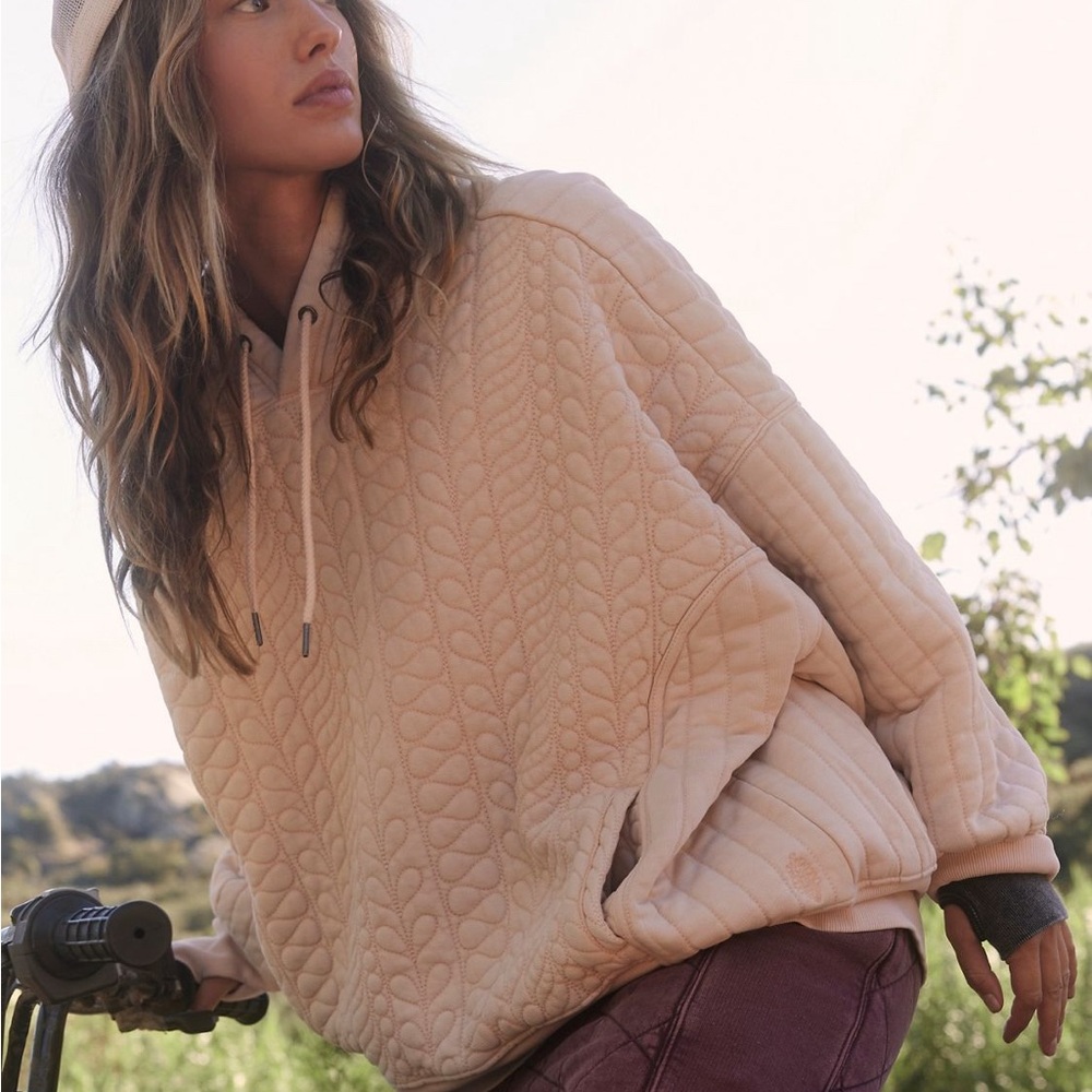 Sprint To The Finish Quilted Hoodie in Pink Pearl BNWT